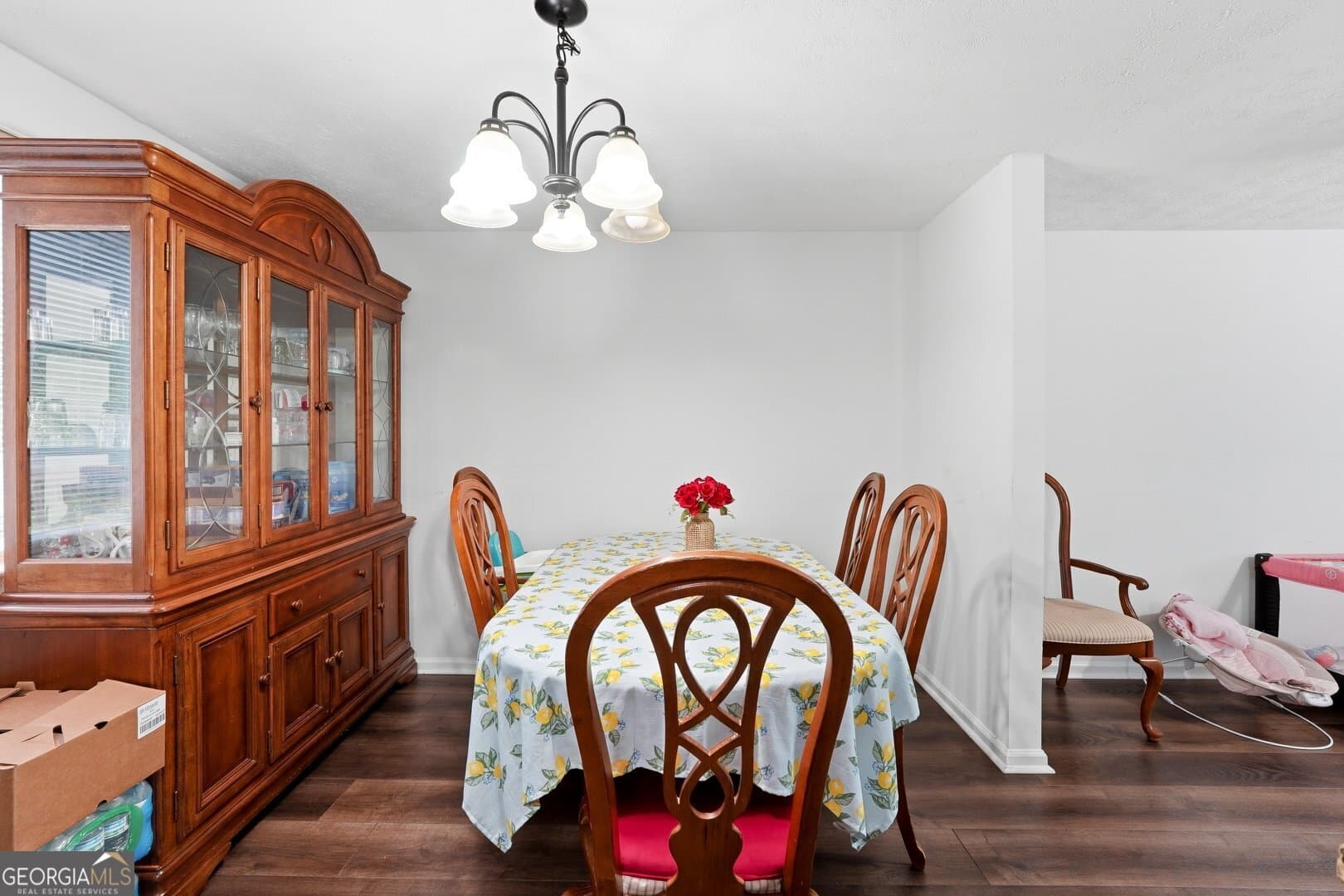 4 bedroom, 2 bathroom, 1,499 sq ft single family residence for sale at 3775 Somerset Drive, Marietta, GA 30064 — photo 8