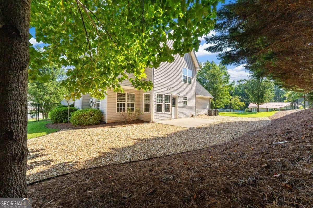 3 bedroom, 2.5 bathroom, 1,664 sq ft single family residence for sale at 107 Lindsey Drive, Bremen, GA 30110 — photo 10