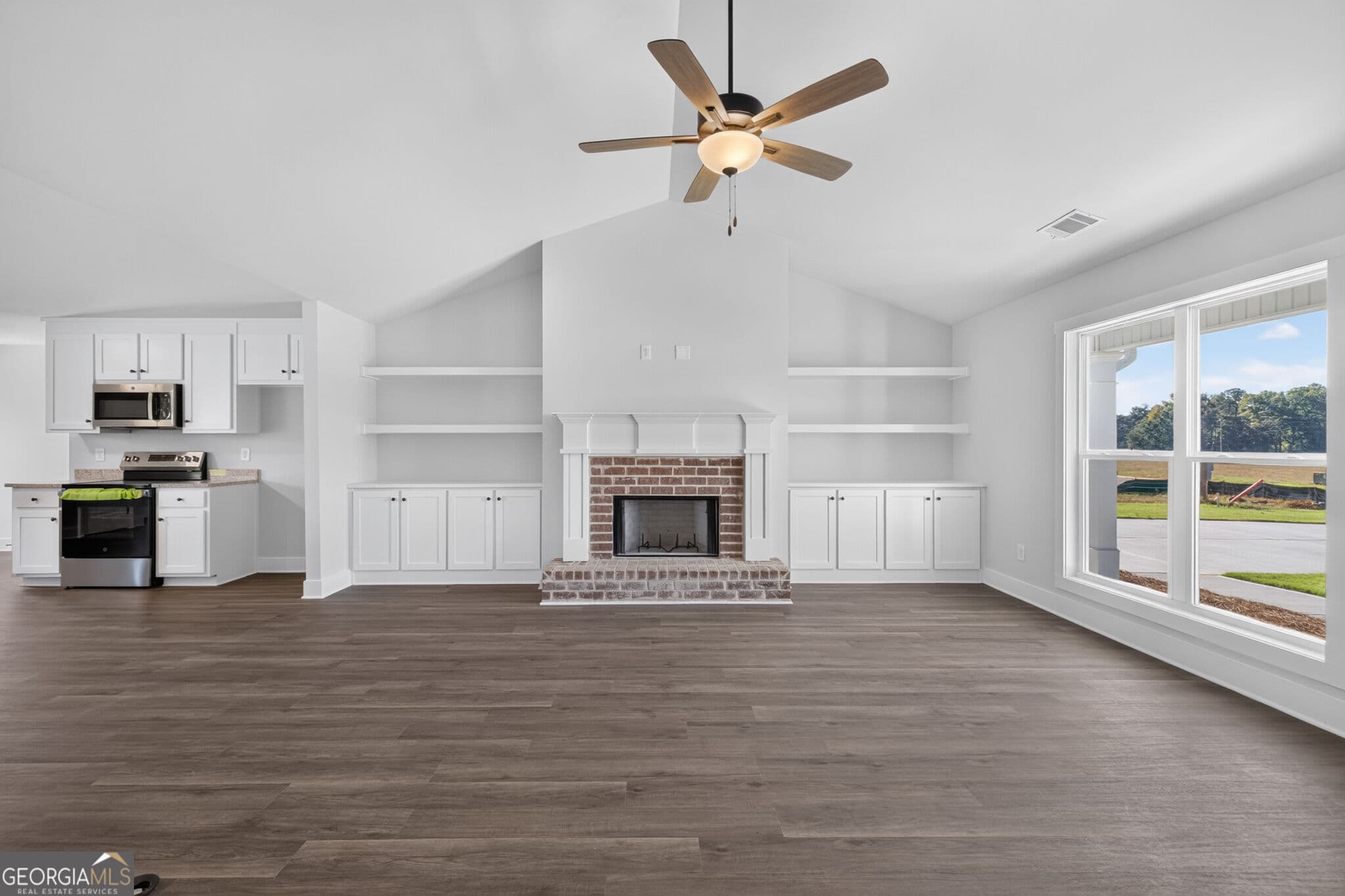 4 bedroom, 3 bathroom, 2,150 sq ft single family residence for sale at 416 Seashell Court 16, Statham, GA 30666 — photo 6