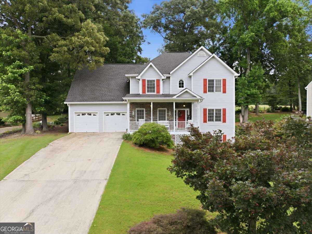 4 bedroom, 3.5 bathroom, 2,328 sq ft single family residence for sale at 172 Glenn Eagles Way, Hiram, GA 30141 — photo 2