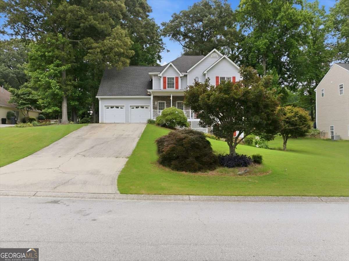 4 bedroom, 3.5 bathroom, 2,328 sq ft single family residence for sale at 172 Glenn Eagles Way, Hiram, GA 30141 — photo 3