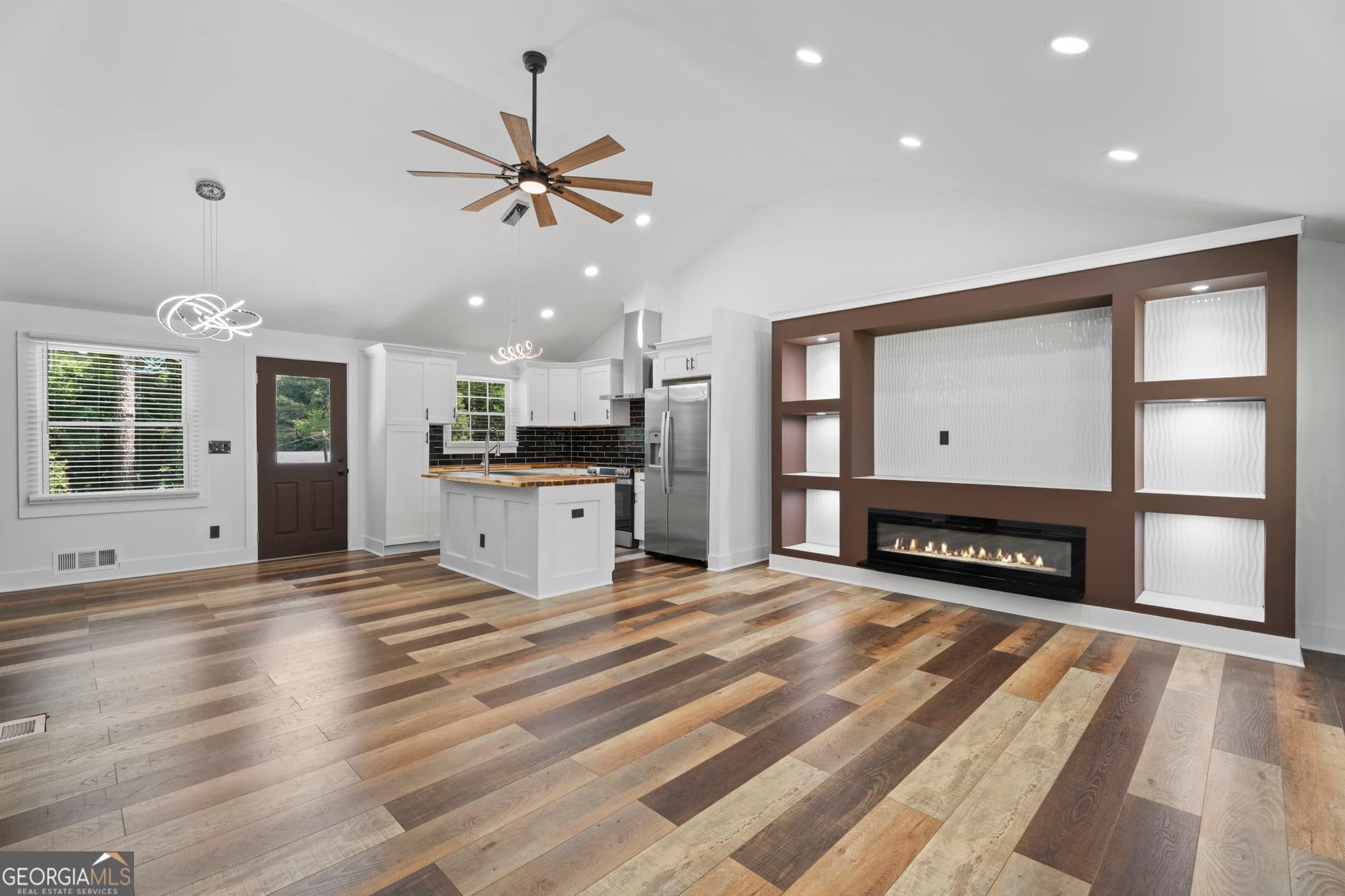 4 bedroom, 3 bathroom, 2,632 sq ft single family residence for sale at 2783 Ben Hill Road, East Point, GA 30344 — photo 10