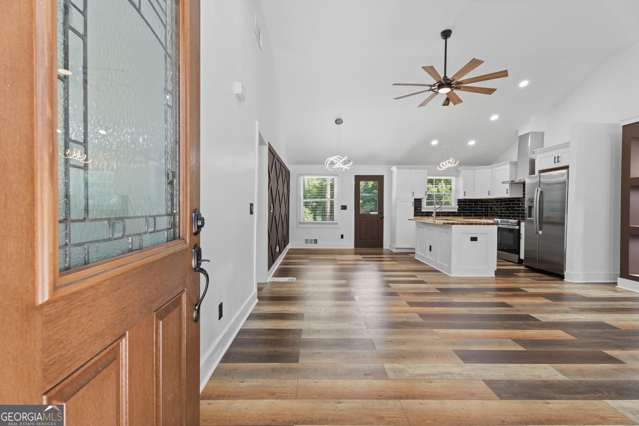 4 bedroom, 3 bathroom, 2,632 sq ft single family residence for sale at 2783 Ben Hill Road, East Point, GA 30344 — photo 4