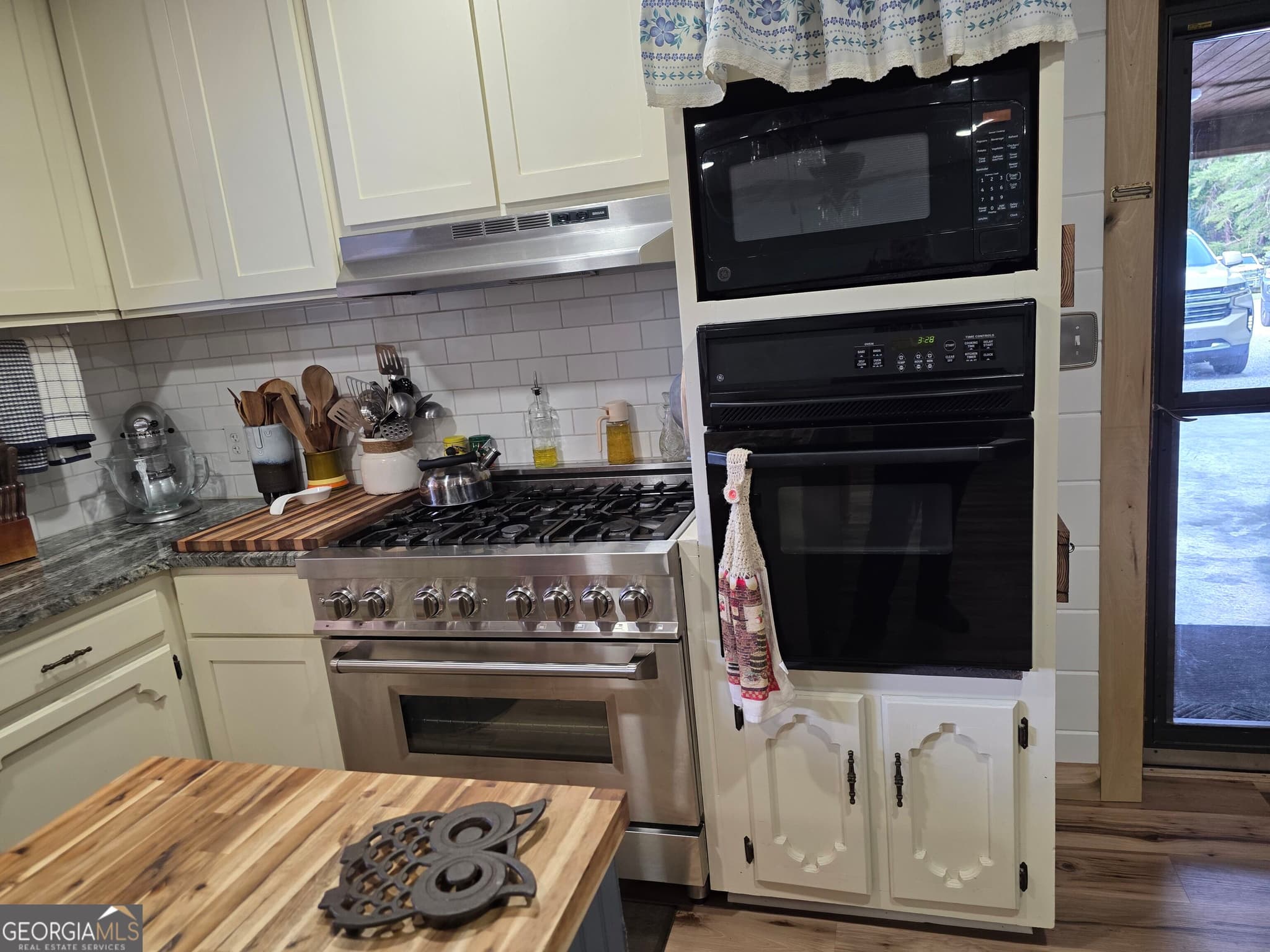 4 bedroom, 2 bathroom, 2,100 sq ft single family residence for sale at 4065 Vigo, Piedmont, AL 36272 — photo 9