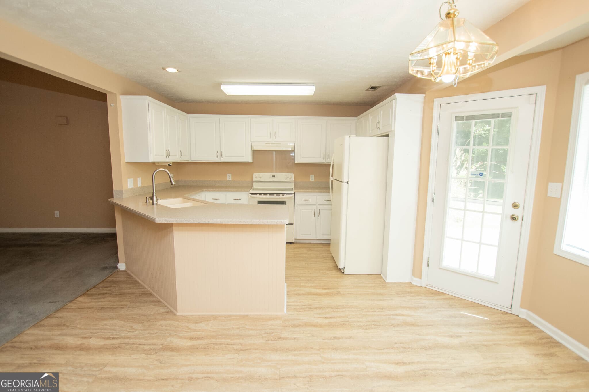 3 bedroom, 2 bathroom, 1,355 sq ft single family residence for sale at 487 Spring Street, Social Circle, GA 30025 — photo 7