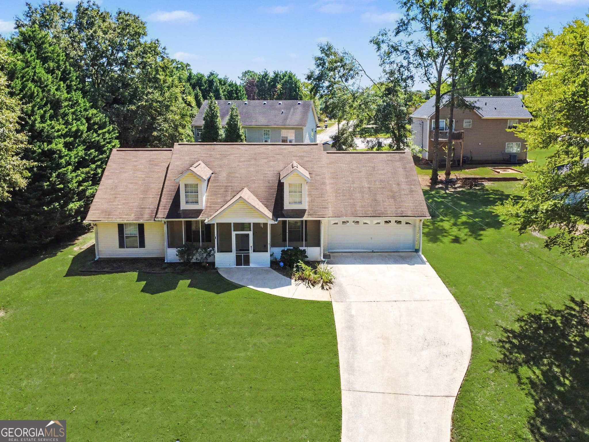 3 bedroom, 2 bathroom, 1,355 sq ft single family residence for sale at 487 Spring Street, Social Circle, GA 30025 — photo 3