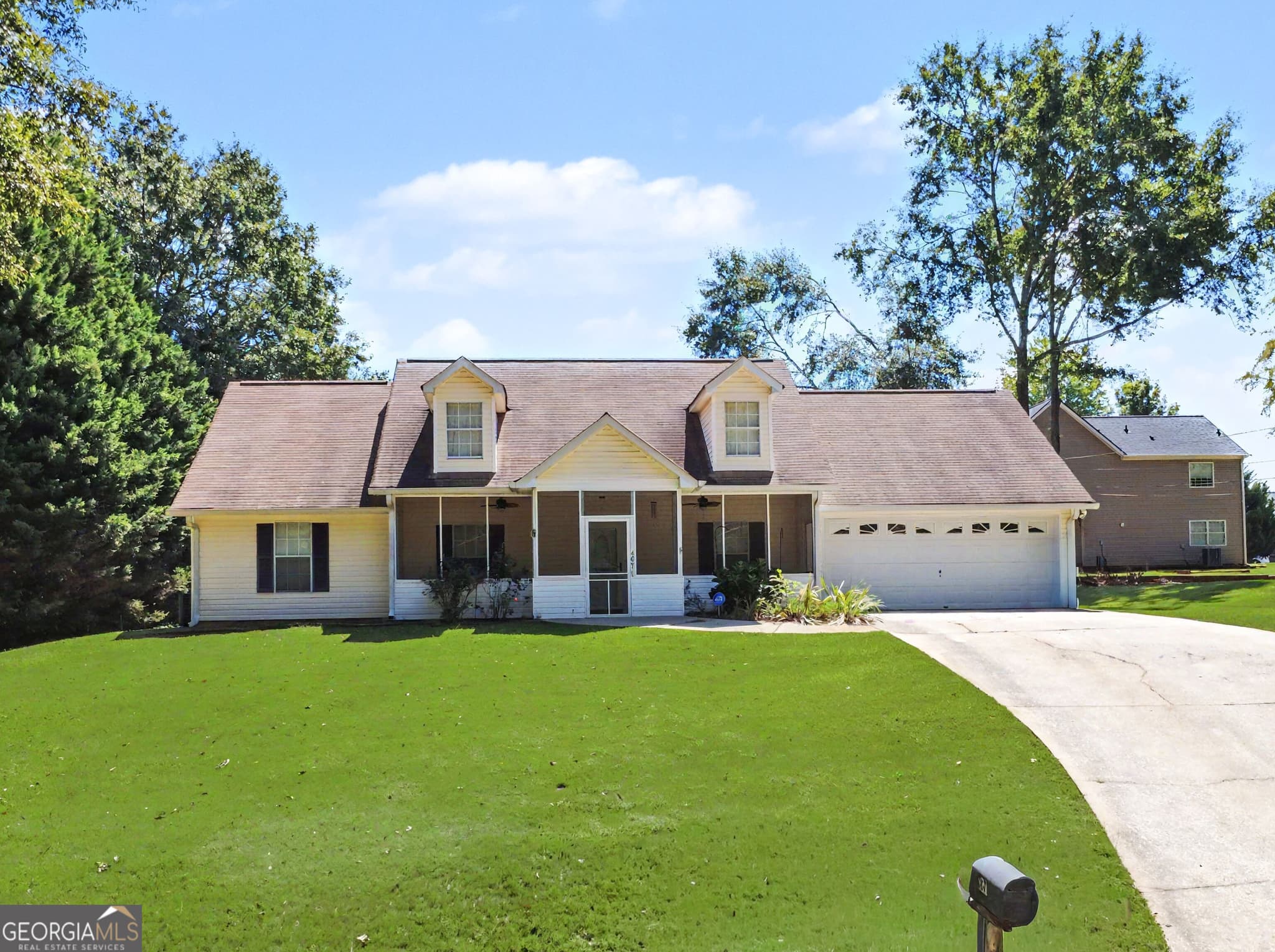 3 bedroom, 2 bathroom, 1,355 sq ft single family residence for sale at 487 Spring Street, Social Circle, GA 30025