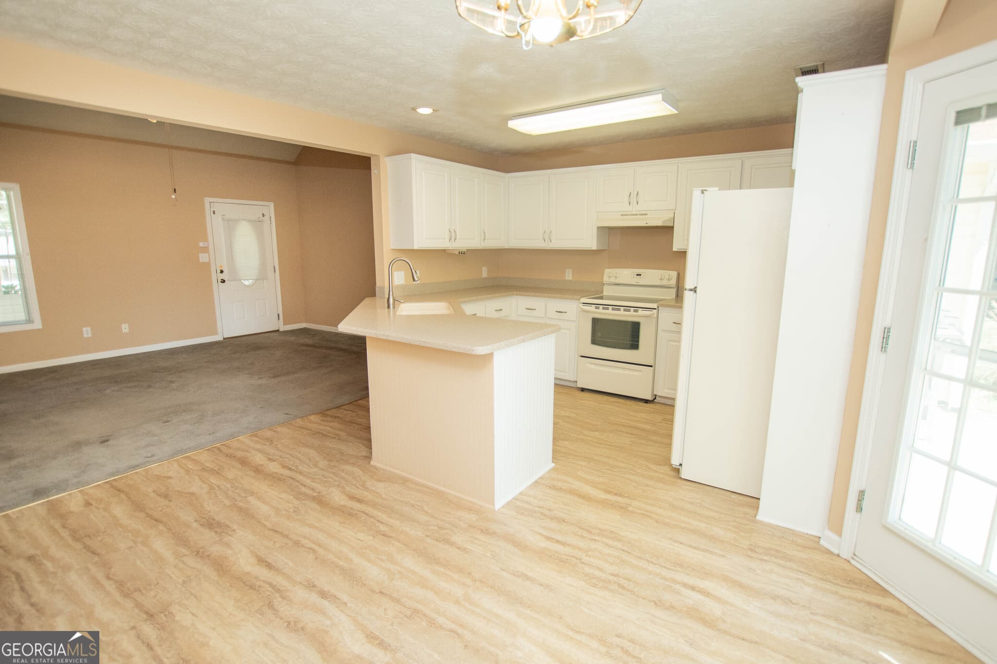 3 bedroom, 2 bathroom, 1,355 sq ft single family residence for sale at 487 Spring Street, Social Circle, GA 30025 — photo 8
