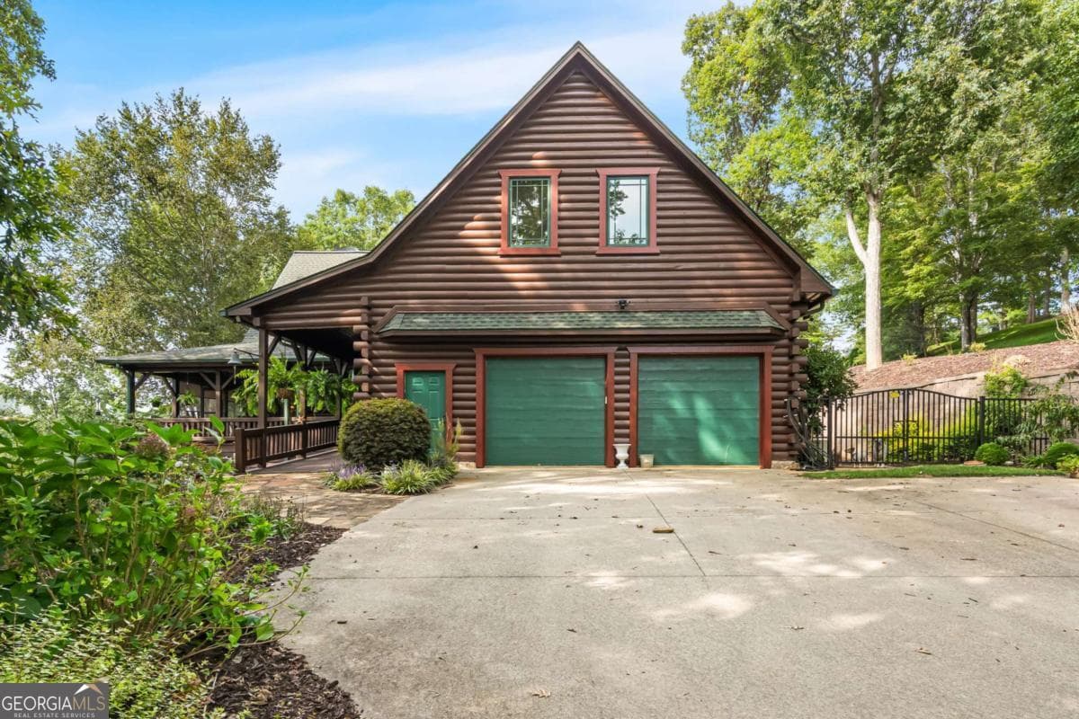 4 bedroom, 3.5 bathroom single family residence for sale at 3383 Indian Springs Drive, Hiawassee, GA 30546 — photo 7