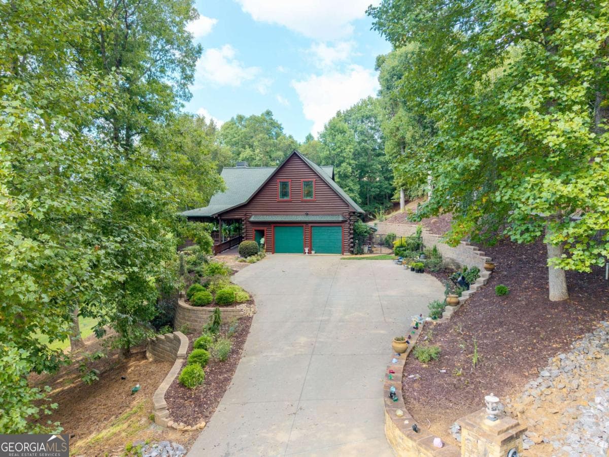 4 bedroom, 3.5 bathroom single family residence for sale at 3383 Indian Springs Drive, Hiawassee, GA 30546 — photo 5