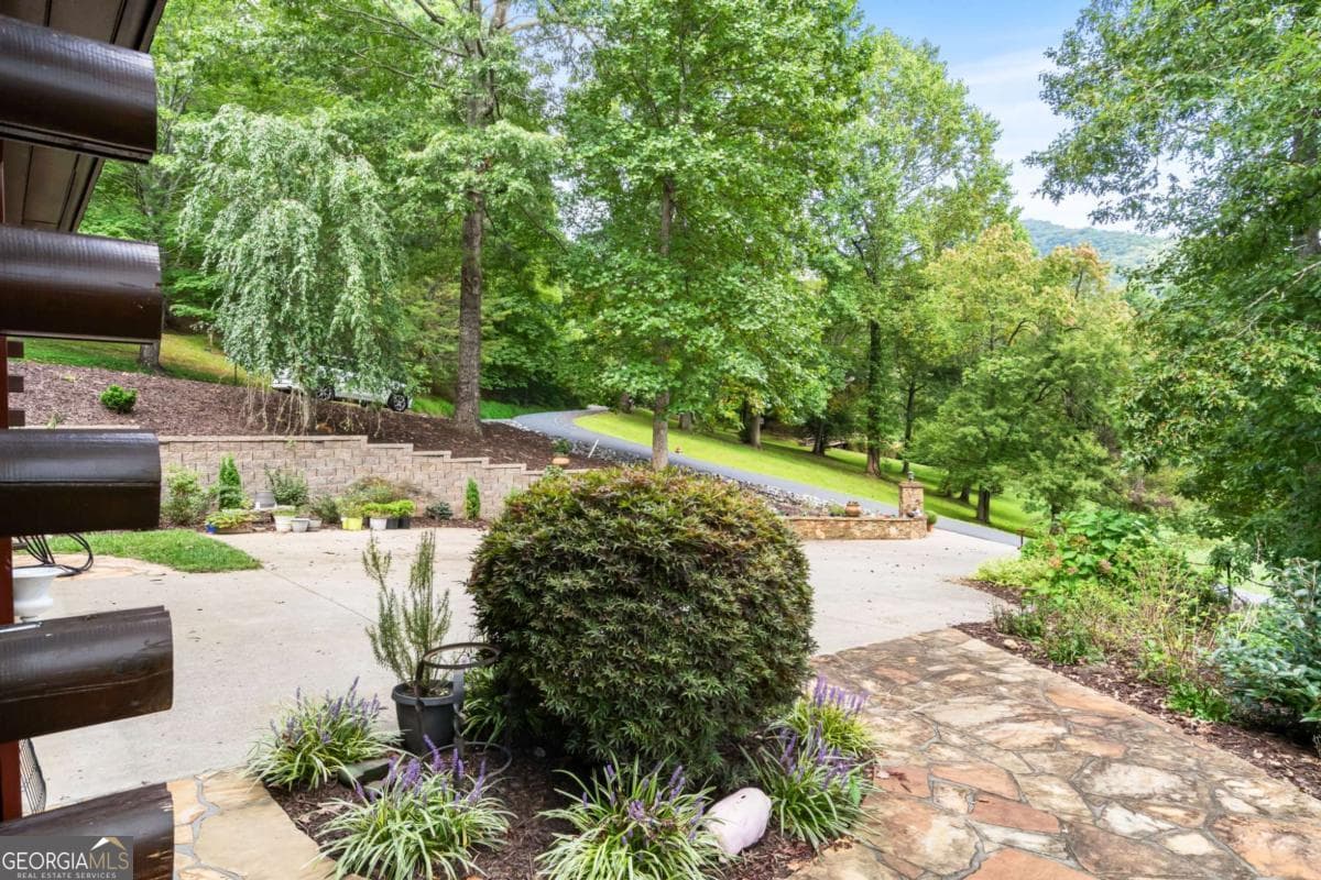 4 bedroom, 3.5 bathroom single family residence for sale at 3383 Indian Springs Drive, Hiawassee, GA 30546 — photo 10