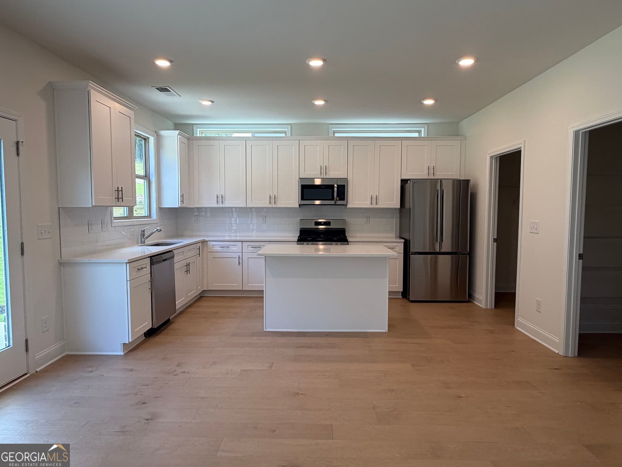 5 bedroom, 3 bathroom, 3,000 sq ft single family residence for rent at 5927 Creek Indian Drive, Sugar Hill, GA 30518 for $3,700 a month — photo 8