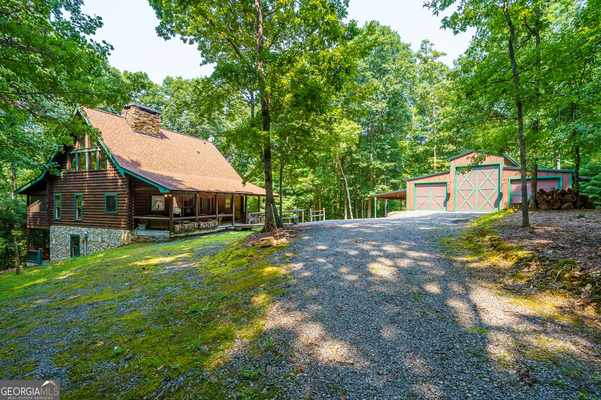 3 bedroom, 3.5 bathroom, 2,520 sq ft cabin,single family residence for sale at 24 Indian Lake Road, Mineral Bluff, GA 30559 — photo 2