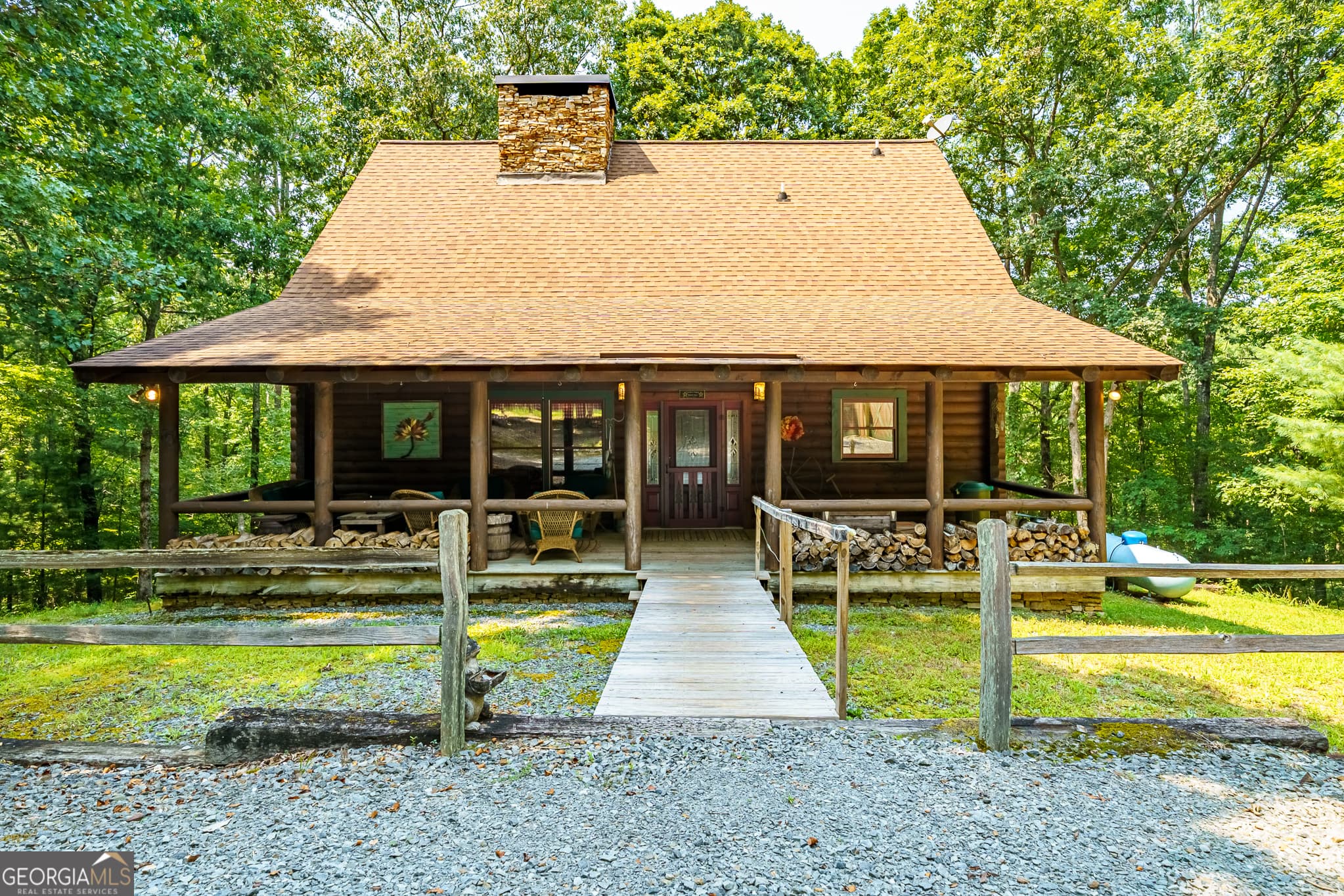 3 bedroom, 3.5 bathroom, 2,520 sq ft cabin,single family residence for sale at 24 Indian Lake Road, Mineral Bluff, GA 30559 — photo 1 of 68