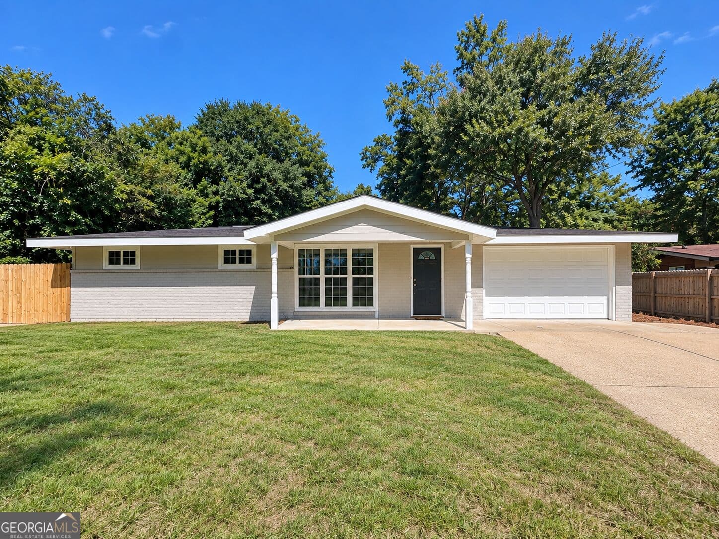3 bedroom, 2.5 bathroom, 1,362 sq ft single family residence for sale at 855 Emerald Street, Columbus, GA 31904