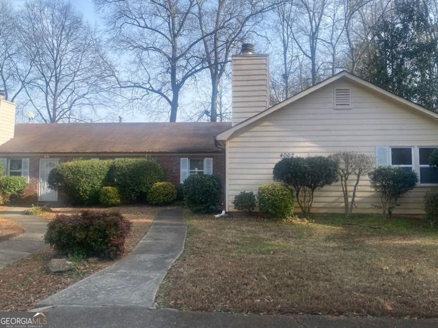 3 bedroom, 1.5 bathroom, 2,016 sq ft duplex for rent at 4002 Hawthorne Circle A, Smyrna, GA 30080 for $1,675 a month — photo 1 of 22