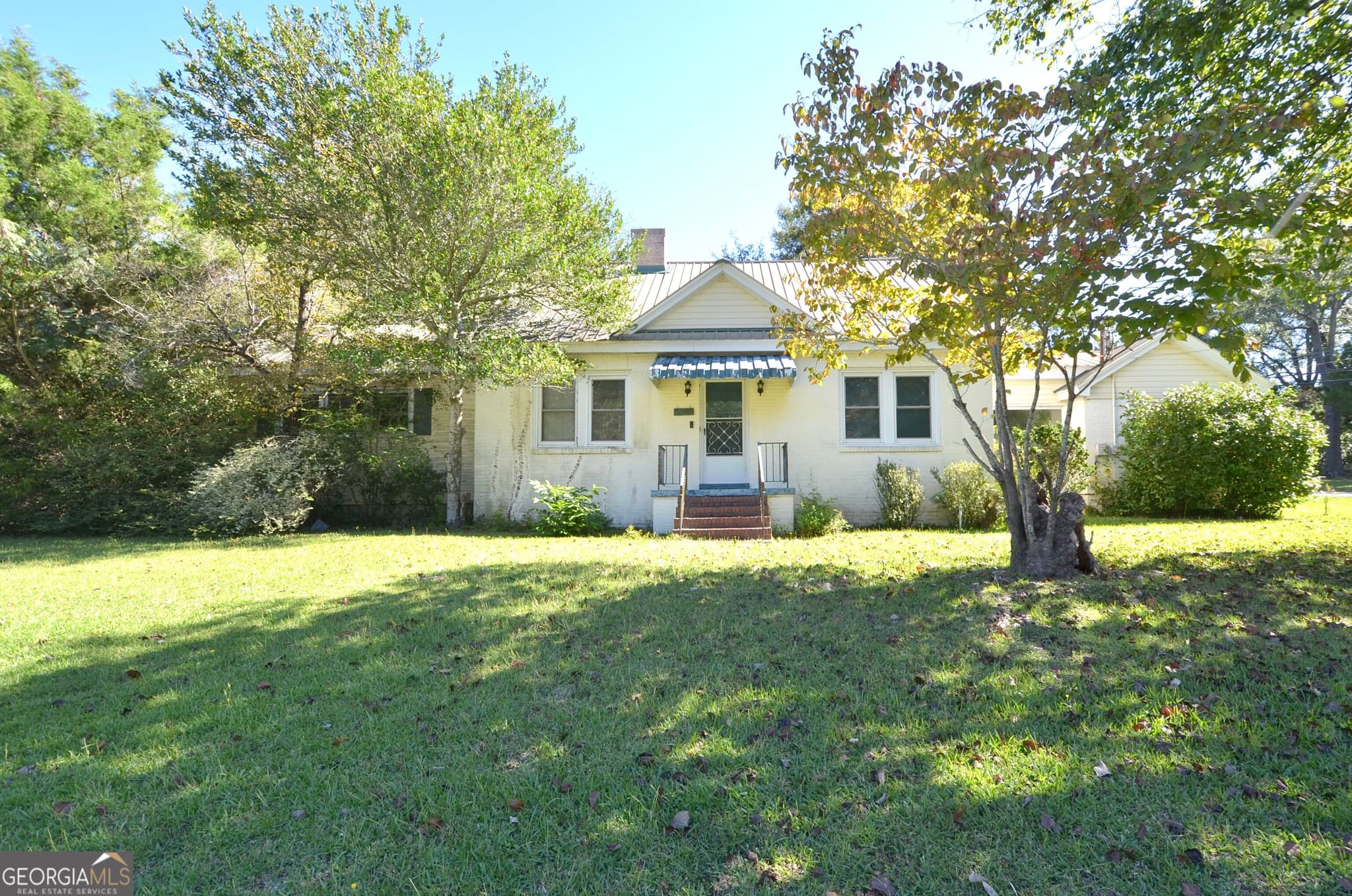 4 bedroom, 2.5 bathroom, 2,343 sq ft single family residence for sale at 5408 Park Street, Eastman, GA 31023 — photo 2