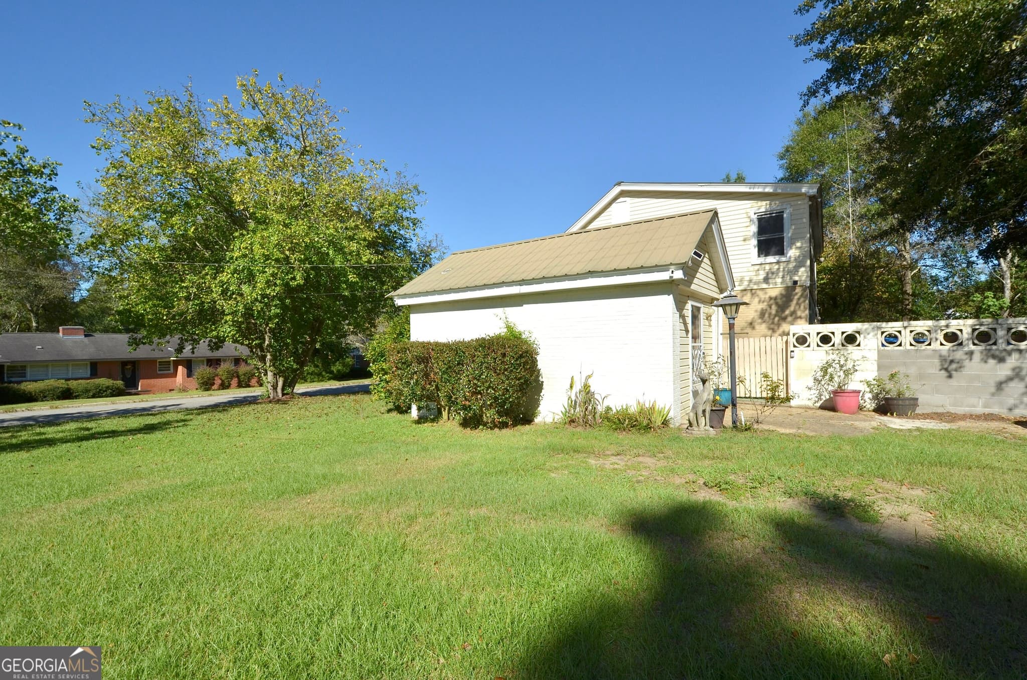 4 bedroom, 2.5 bathroom, 2,343 sq ft single family residence for sale at 5408 Park Street, Eastman, GA 31023 — photo 10