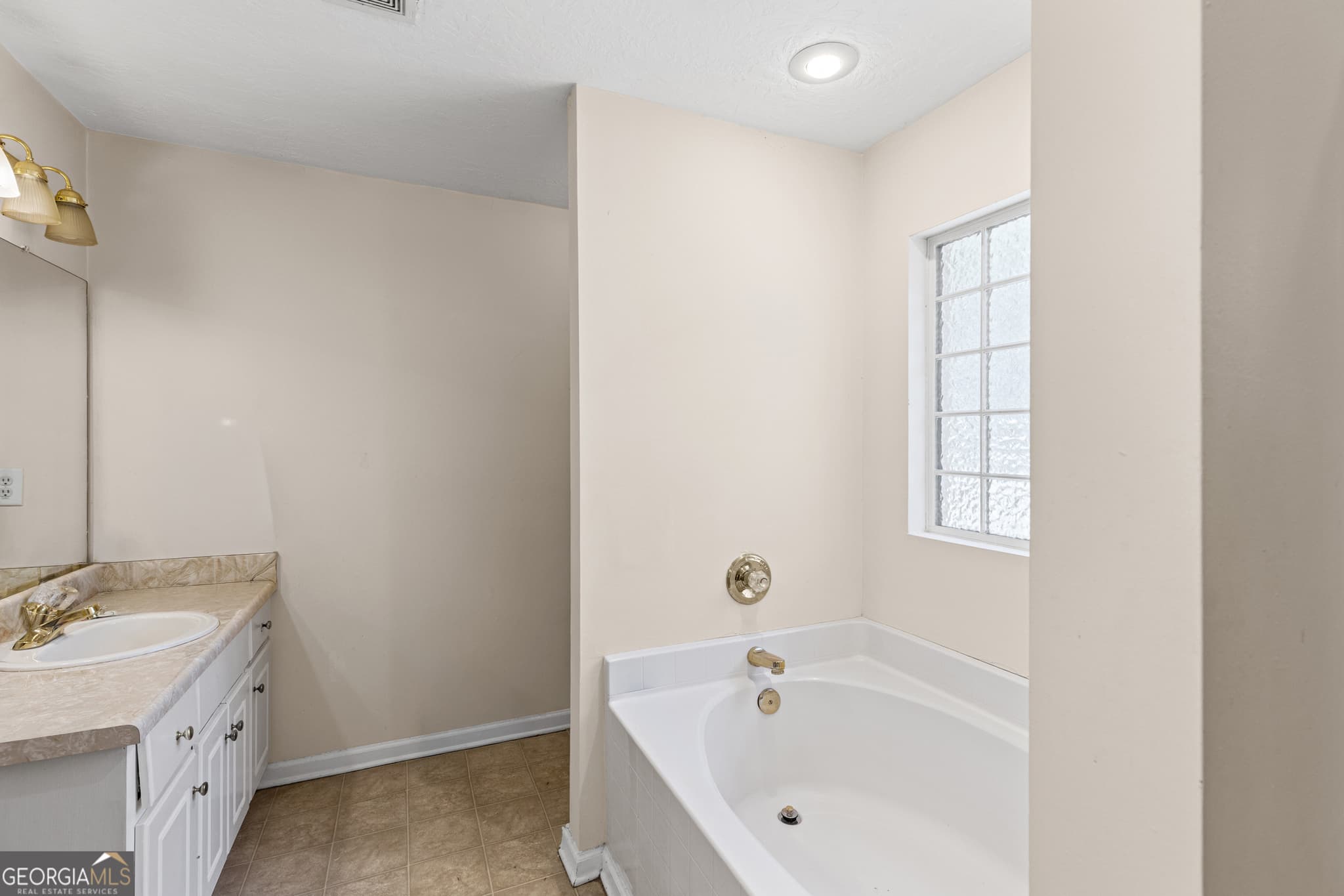 3 bedroom, 2 bathroom, 1,439 sq ft single family residence for sale at 3520 Tullocks Hill Drive, Augusta, GA 30906 — photo 8
