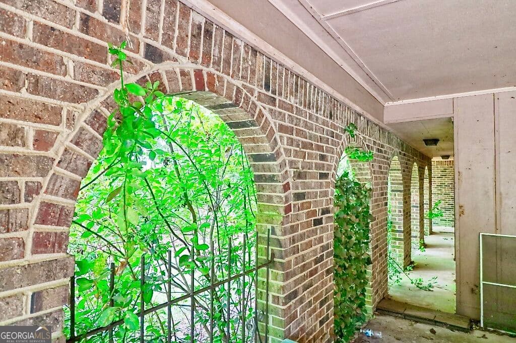 3 bedroom, 2 bathroom, 1,739 sq ft single family residence for sale at 1847 W Hightower Trial, Conyers, GA 30012 — photo 7