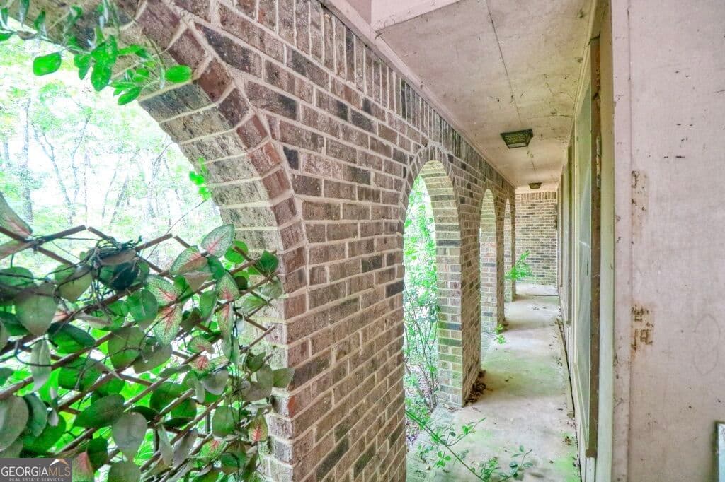 3 bedroom, 2 bathroom, 1,739 sq ft single family residence for sale at 1847 W Hightower Trial, Conyers, GA 30012 — photo 3