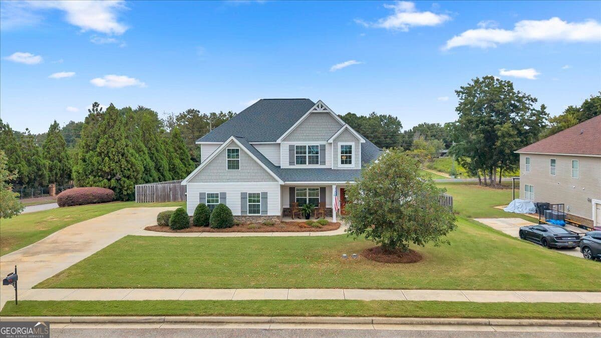 4 bedroom, 3.5 bathroom, 2,983 sq ft single family residence for sale at 200 Brampton Way, Perry, GA 31069 — photo 3