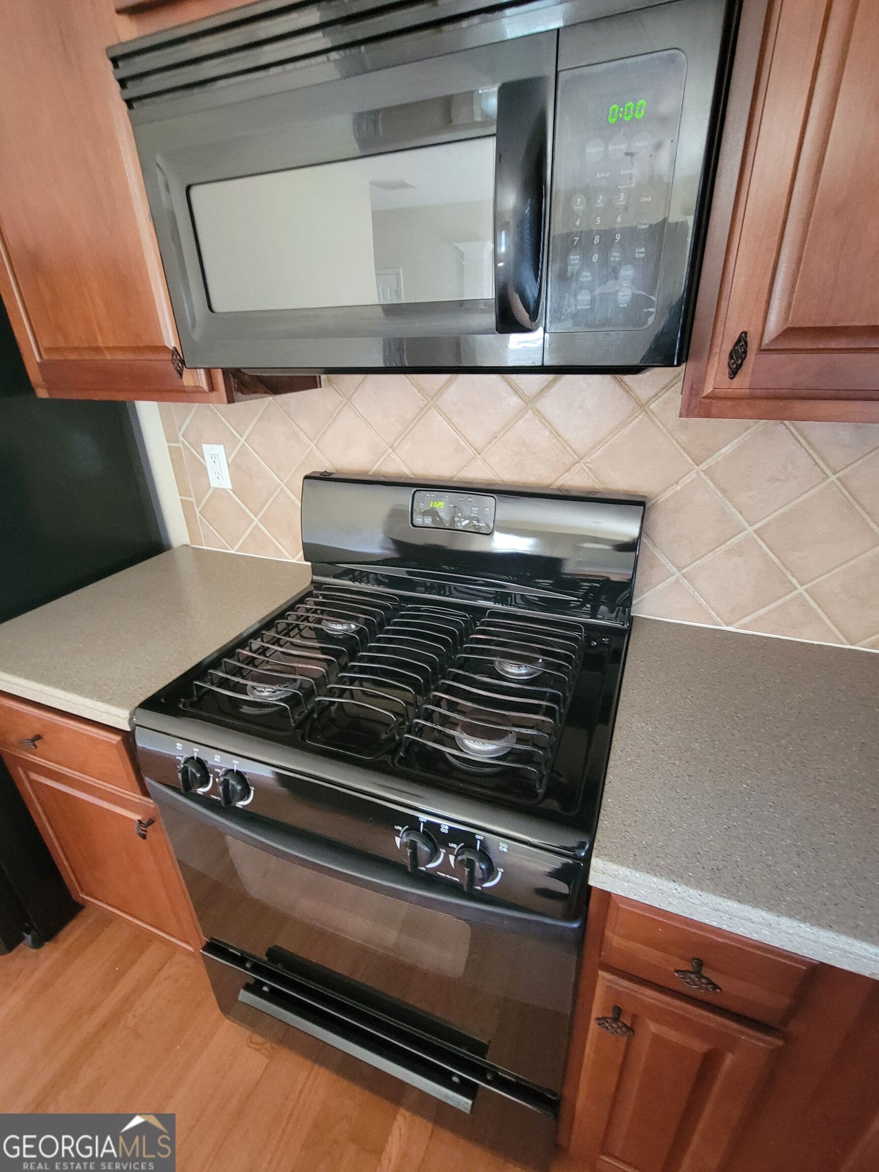 3 bedroom, 2.5 bathroom, 2,870 sq ft single family residence for sale at 3608 Wood Point Way, Gainesville, GA 30507 — photo 10