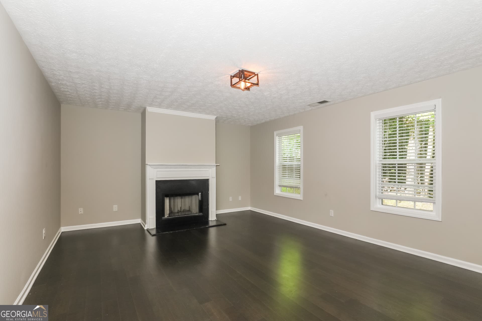 4 bedroom, 2.5 bathroom, 2,932 sq ft single family residence for sale at 7895 Waterwheel Way, Jonesboro, GA 30238 — photo 7
