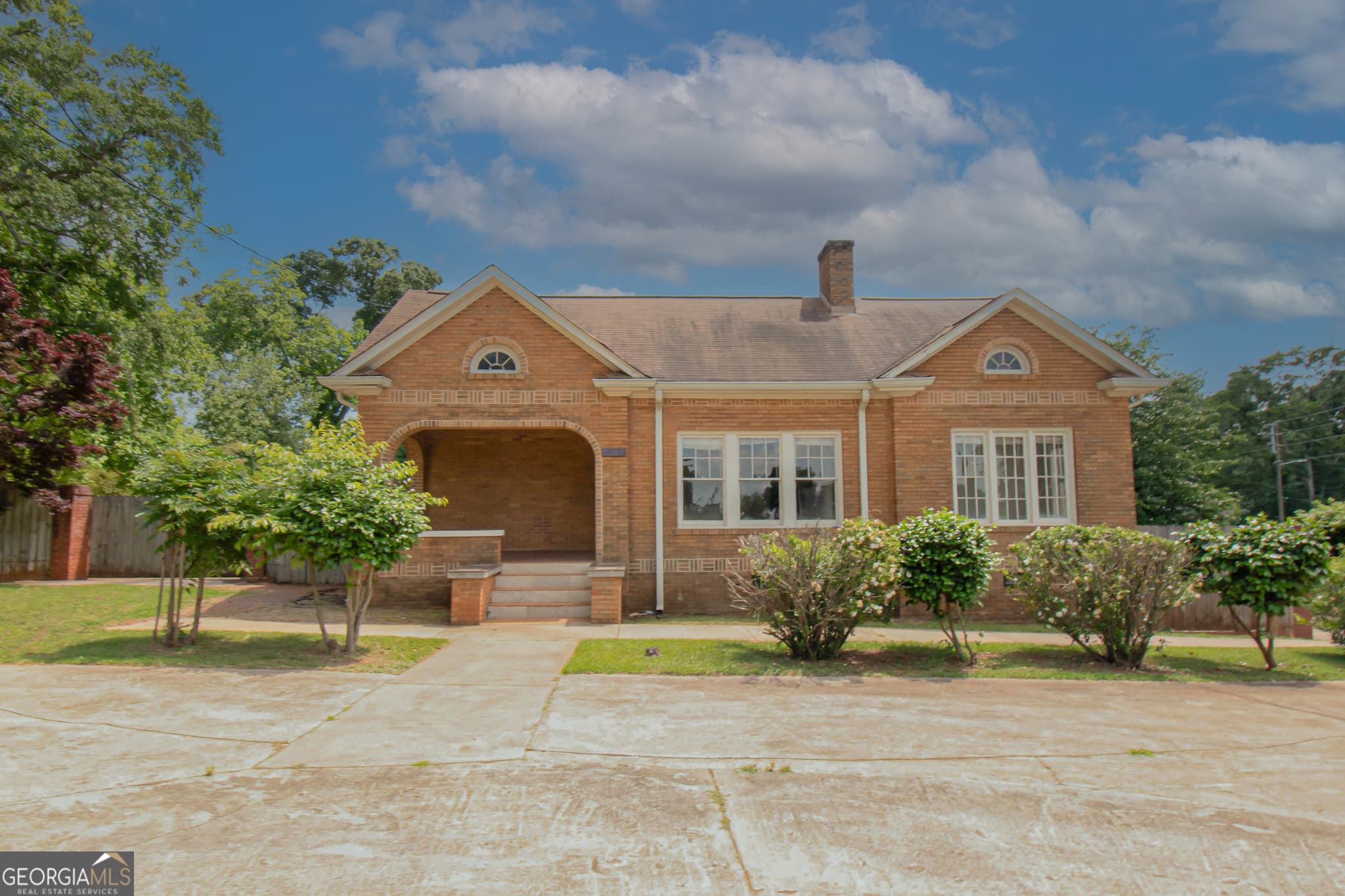 4 bedroom, 2 bathroom, 1,683 sq ft single family residence sold at 1358 W Poplar Street, Griffin, GA 30224