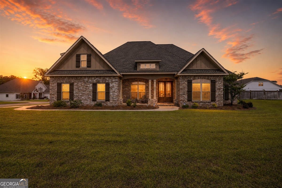 5 bedroom, 4 bathroom, 2,995 sq ft single family residence for sale at 231 Flat Shoal Drive, Bonaire, GA 31005 — photo 2