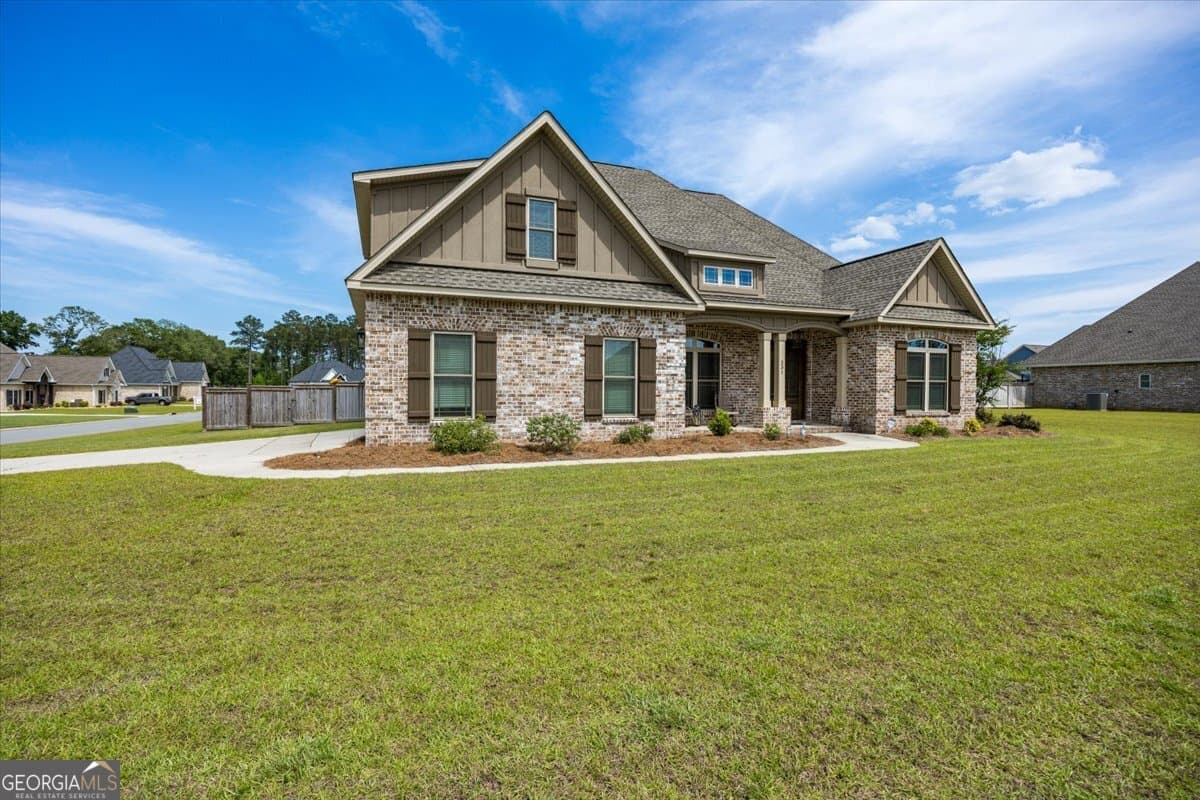 5 bedroom, 4 bathroom, 2,995 sq ft single family residence for sale at 231 Flat Shoal Drive, Bonaire, GA 31005 — photo 5