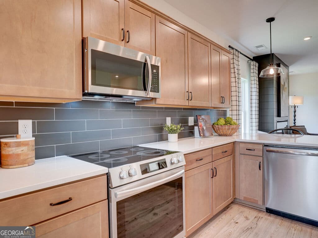 4 bedroom, 2.5 bathroom, 2,231 sq ft single family residence for rent at 192 Marion Drive, Cartersville, GA 30120 for $2,400 a month — photo 5