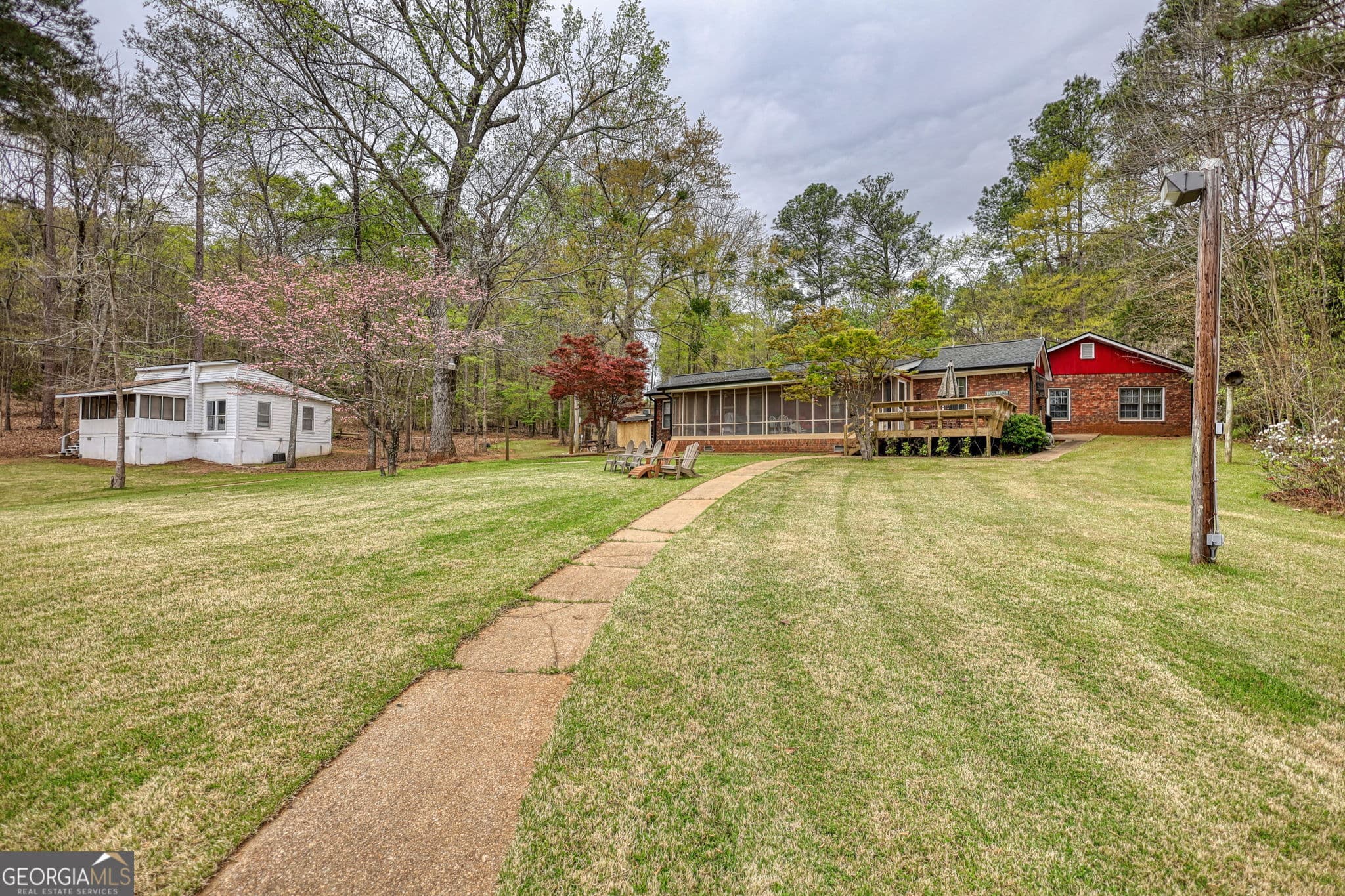 4 bedroom, 3 bathroom, 2,060 sq ft single family residence for sale at 1665 County Line Extension, Mansfield, GA 30055 — photo 3