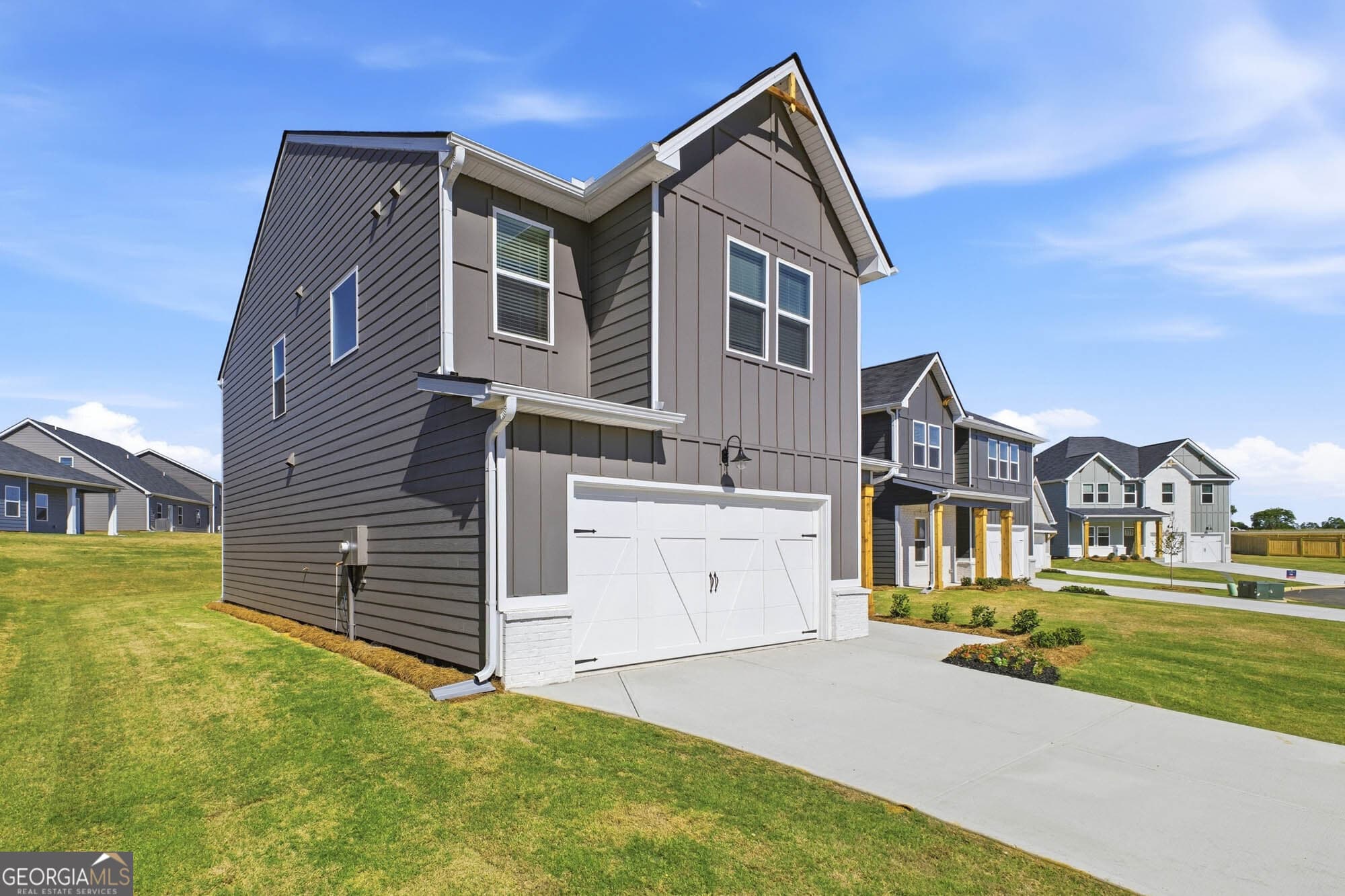 4 bedroom, 2.5 bathroom, 2,000 sq ft single family residence for sale at 305 Rusty Plow Lane 13, Perry, GA 31069 — photo 3