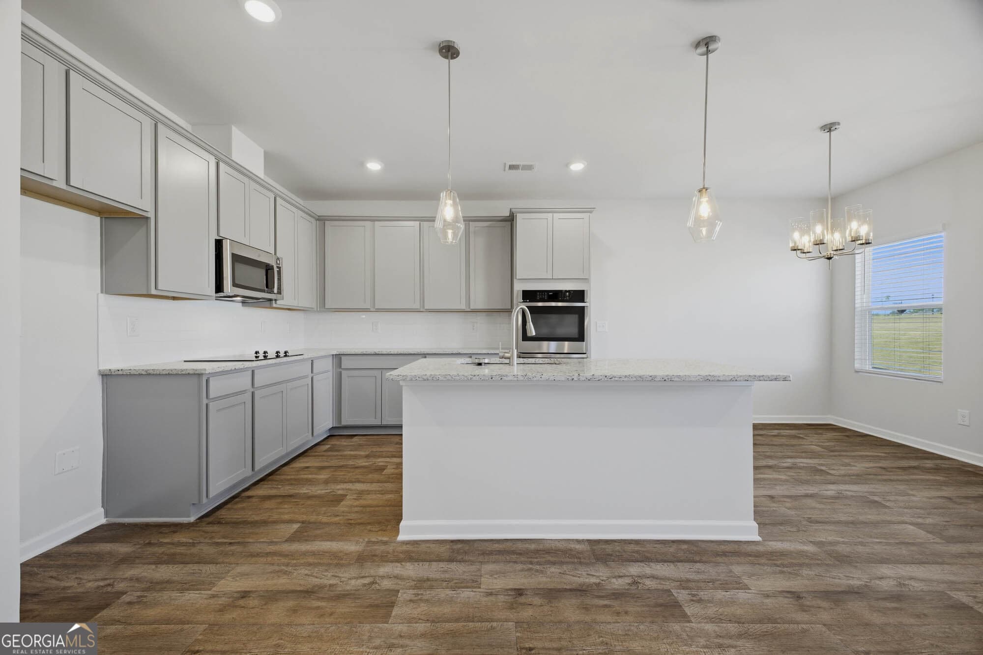 4 bedroom, 2.5 bathroom, 2,000 sq ft single family residence for sale at 305 Rusty Plow Lane 13, Perry, GA 31069 — photo 9