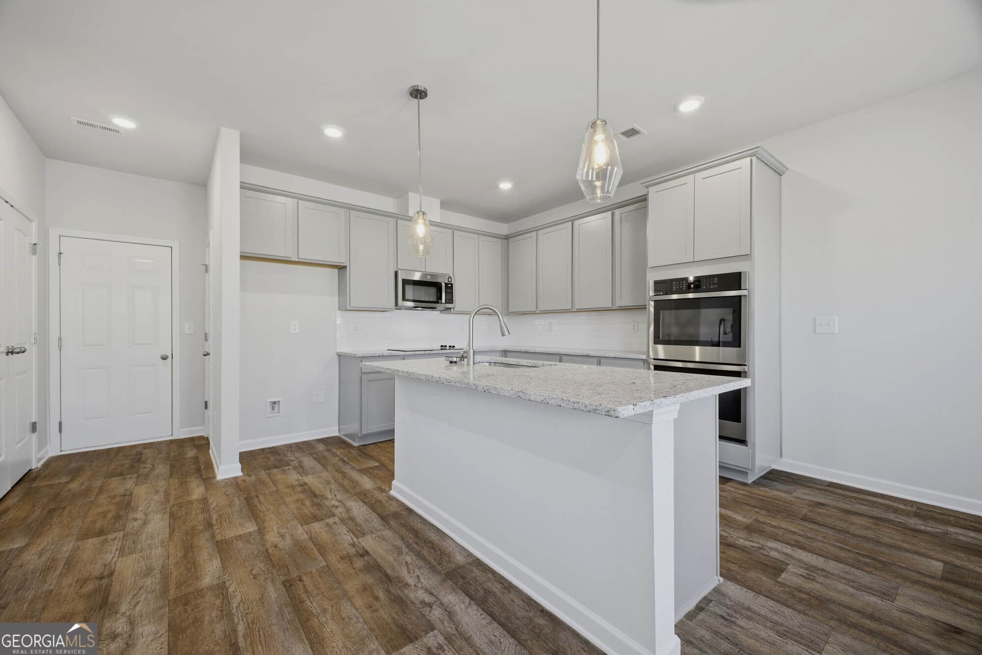 4 bedroom, 2.5 bathroom, 2,000 sq ft single family residence for sale at 305 Rusty Plow Lane 13, Perry, GA 31069 — photo 8