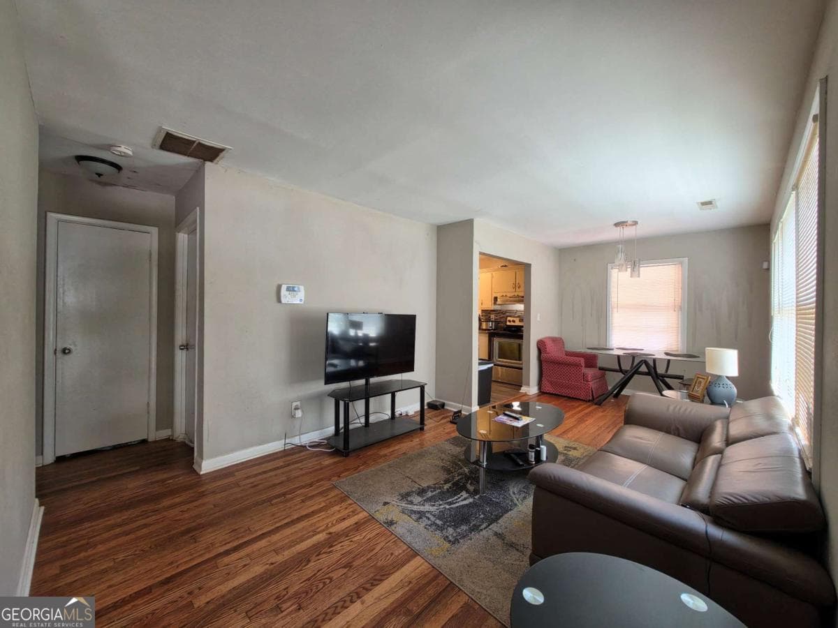 3 bedroom, 2 bathroom, 912 sq ft single family residence for sale at 846 Haven Street, Atlanta, GA 30315 — photo 2