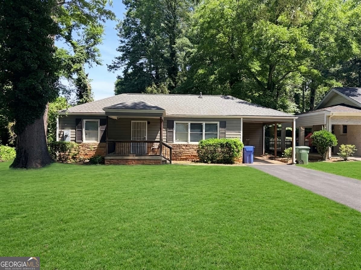 3 bedroom, 2 bathroom, 912 sq ft single family residence for sale at 846 Haven Street, Atlanta, GA 30315 — photo 1 of 7