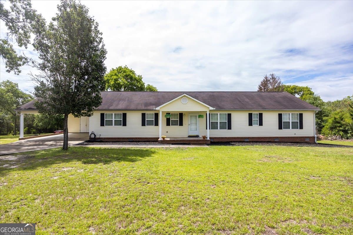 3 bedroom, 3 bathroom, 1,904 sq ft single family residence sold at 6316 Michael Drive, Lizella, GA 31052