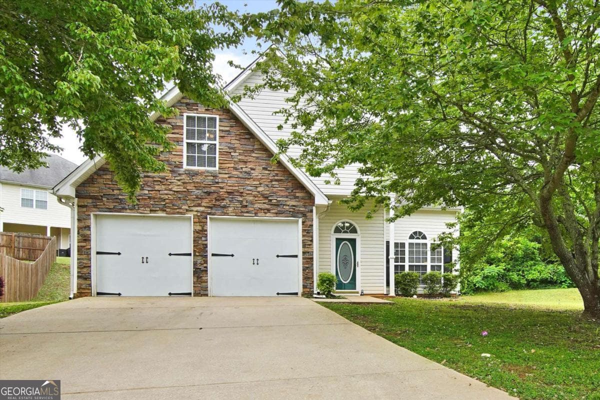 4 bedroom, 2.5 bathroom, 1,750 sq ft single family residence sold at 836 Freedom Walk, Locust Grove, GA 30248