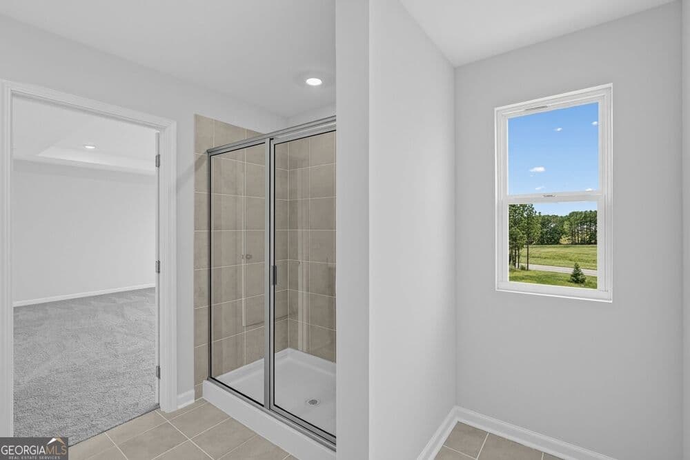 5 bedroom, 3 bathroom, 2,598 sq ft single family residence for sale at 212 Groveton Court, Euharlee, GA 30145 — photo 4