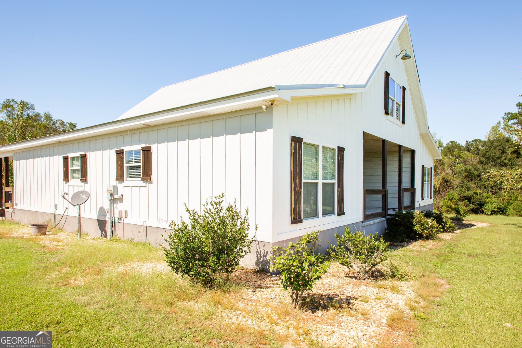 4 bedroom, 2.5 bathroom, 2,222 sq ft single family residence for sale at 2954 Mossy Oak Trail, Waycross, GA 31503 — photo 2