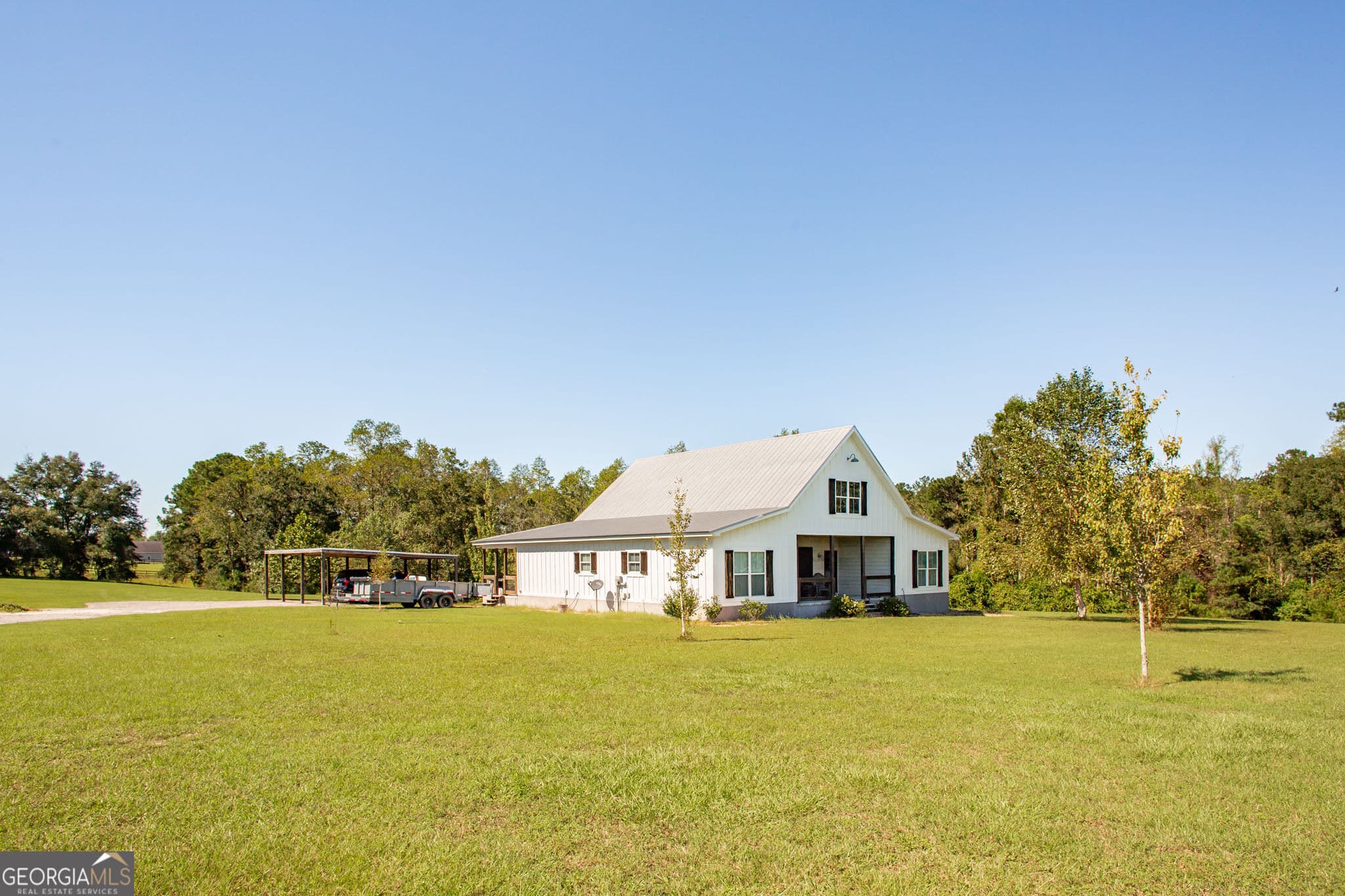 4 bedroom, 2.5 bathroom, 2,222 sq ft single family residence for sale at 2954 Mossy Oak Trail, Waycross, GA 31503