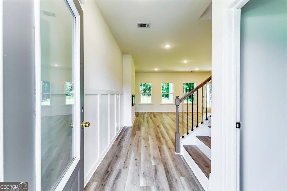 3 bedroom, 2.5 bathroom, 1,966 sq ft single family residence for sale at 427 Windy Lane, Jonesboro, GA 30238 — photo 2