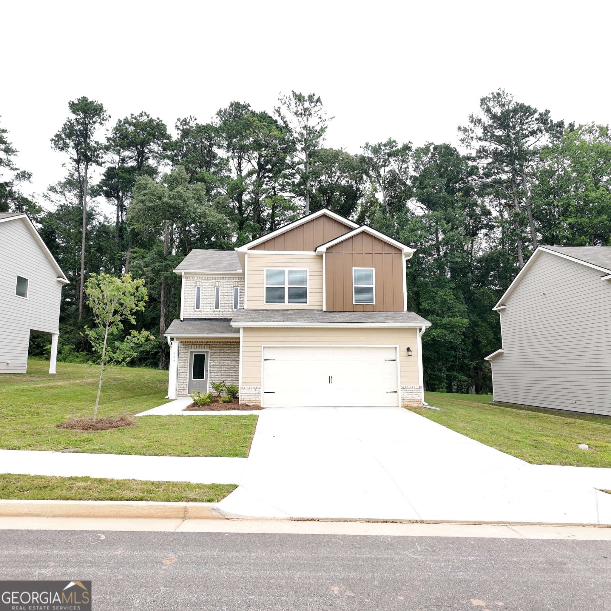 3 bedroom, 2.5 bathroom, 1,966 sq ft single family residence for sale at 427 Windy Lane, Jonesboro, GA 30238