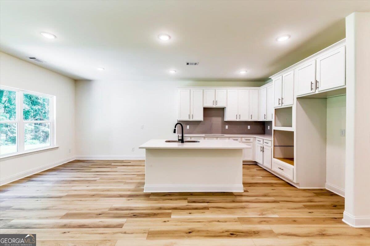 3 bedroom, 2.5 bathroom, 1,966 sq ft single family residence for sale at 427 Windy Lane, Jonesboro, GA 30238 — photo 10