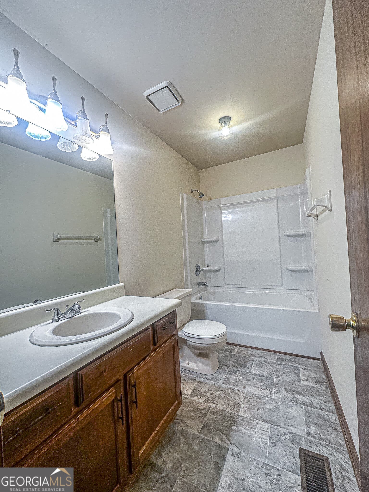 3 bedroom, 2 bathroom, 1,350 sq ft single family residence for rent at 310 Georgia Avenue, Dahlonega, GA 30533 for $2,200 a month — photo 5