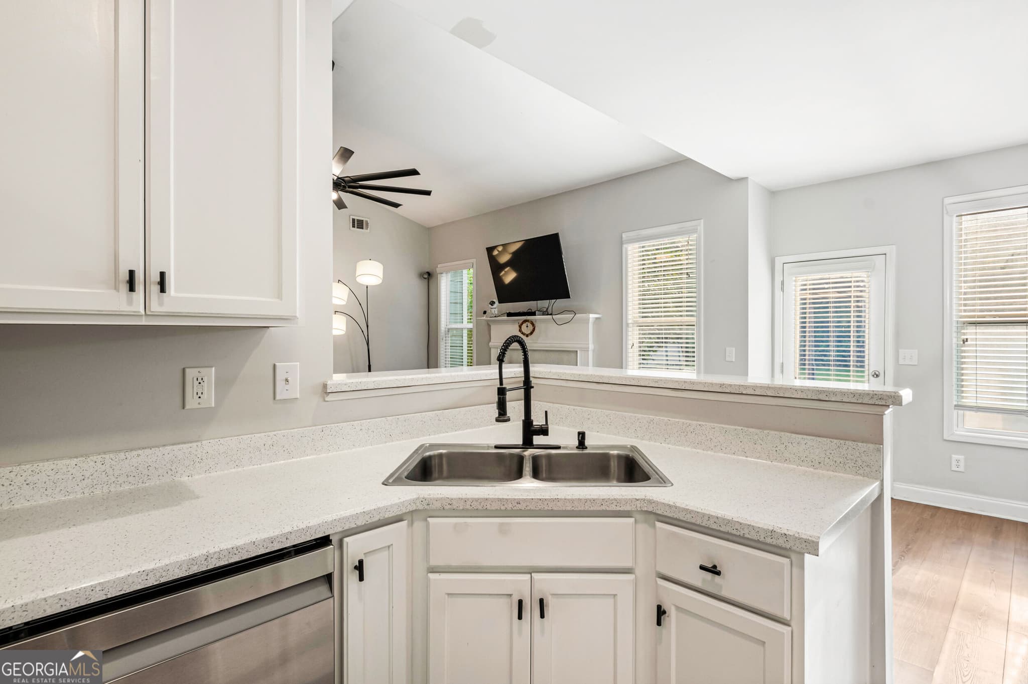 3 bedroom, 2 bathroom, 1,781 sq ft single family residence for sale at 115 Linda Street, Colbert, GA 30628 — photo 10