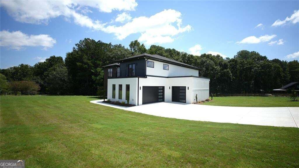 4 bedroom, 4.5 bathroom, 4,712 sq ft single family residence for sale at 3295 Kelly Glen Court, Dacula, GA 30019 — photo 3