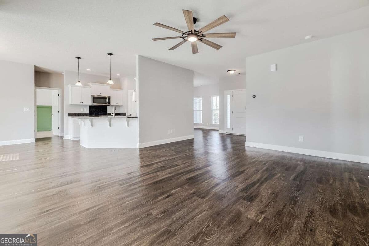 4 bedroom, 2 bathroom, 1,901 sq ft single family residence under contract at 123 Thoroughbred Drive, Guyton, GA 31312 — photo 9